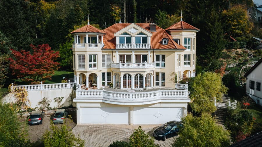 Villa in idyllischer Lage von Waldkirch-Kollnau - Hausansicht
