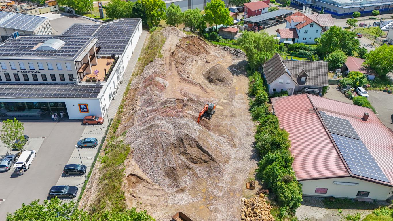 Grundstück im Überblick (Drohnenaufnahme)