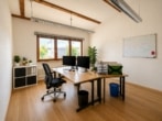 Großzügiges Büro im Erdgeschoss