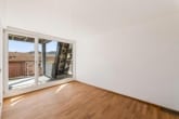 Ein helles Schlaf-/ Kinder-/ Gästezimmer