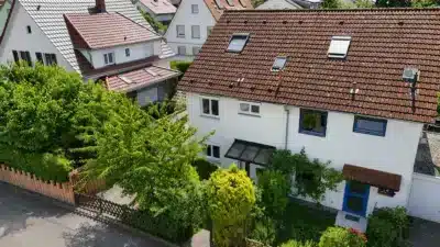 Modernisierte Doppelhaushälfte mit Garten in zentraler Lage, 79189 Bad Krozingen, Doppelhaushälfte