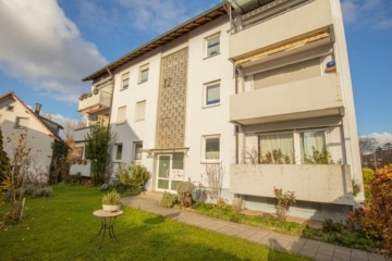 Gut geschnittene 4-Zimmer Wohnung mit Carport in ruhiger Wohnlage von Waldkirch, 79183 Waldkirch, Etagenwohnung