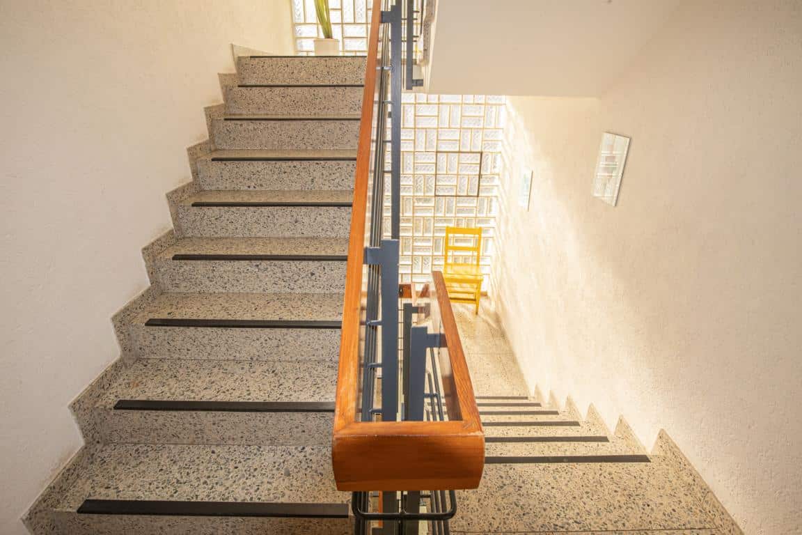 Gepflegtes, freundliches Treppenhaus