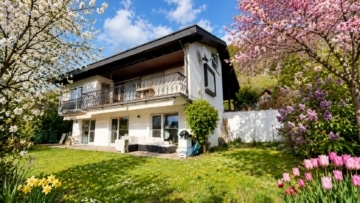 Wohnhaus auf großzügigem Grundstück mit unverbaubarem Ausblick, 79206 Breisach-Niederrimsingen, Einfamilienhaus