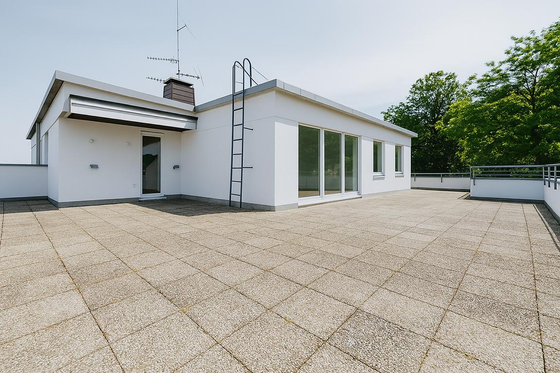 Großzügige Dachterrasse....