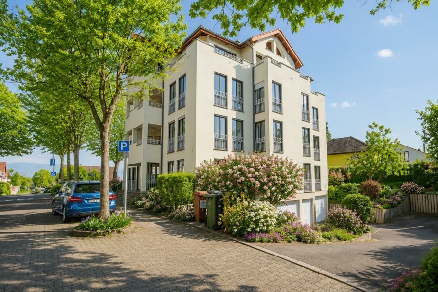 Gepflegtes Mehrfamilienhaus