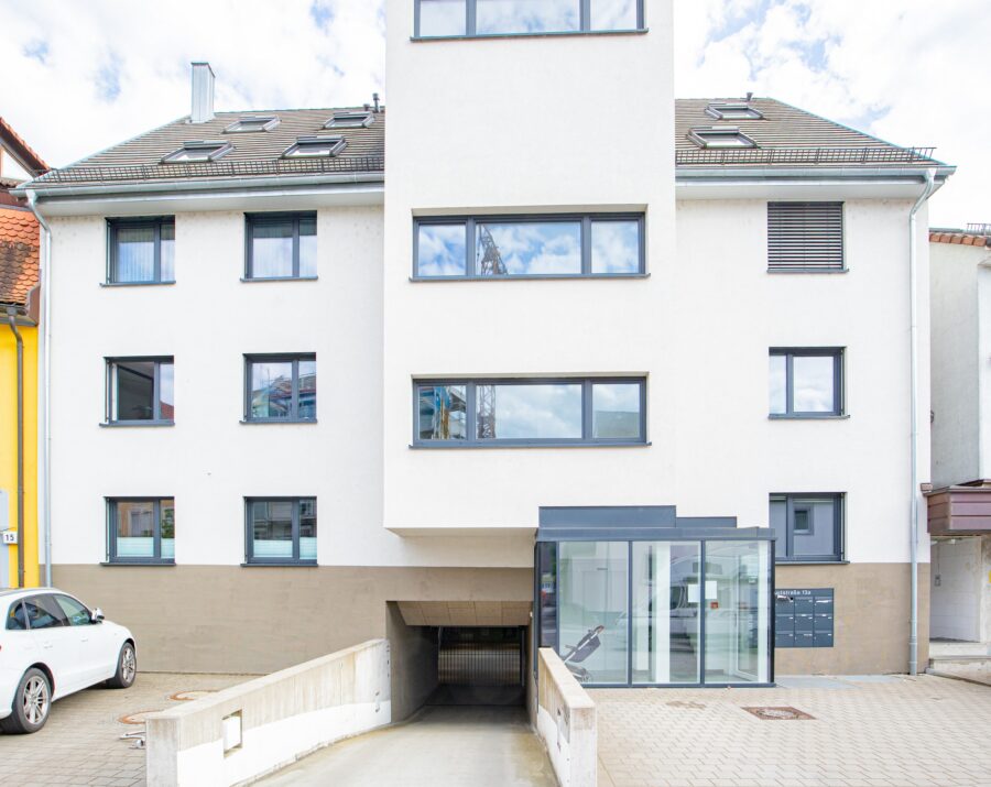 Modernes Wohnen in Waldkirch-Kollnau! Großzügige 4-Zimmer-Eigentumswohnung in Zentrumslage - Einfahrt zur Tiefgarage