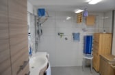 Tageslichtbad mit bodengleicher Dusche