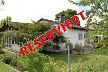 Bungalow auf großem Grundstück mit vielfältigen Gestaltungsmöglichkeiten, 79219 Staufen-Wettelbrunn, Bungalow