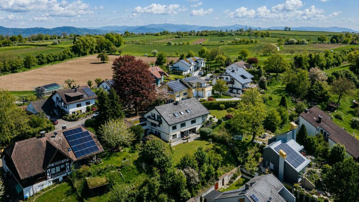 Ruhige, naturnahe Wohnlage mit weitem Blick über Felder und gepflegte Nachbarschaft