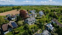 Ruhige, naturnahe Wohnlage mit weitem Blick über Felder und gepflegte Nachbarschaft