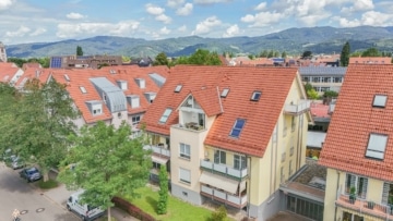 Bezugsfreie 4,5-Zimmer Maisonettewohnung in zentraler Lage, 79199 Kirchzarten, Maisonettewohnung