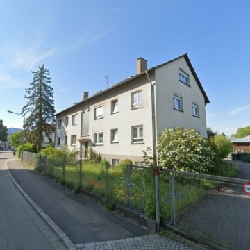 Starke Rendite: Mehrfamilienhaus mit Lager/Werkstatt als Kapitalanlage (Erbbaurecht), 79115 Freiburg, Mehrfamilienhaus