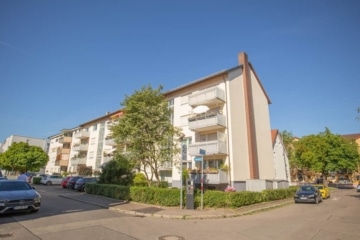 Gepflegte 3-Zimmer-Wohnung mit zwei Balkonen und Garage in FR-Zähringen, 79108 Freiburg, Etagenwohnung