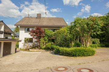 Mehrfamilienhaus in naturnaher Lage von Burg-Höfen, 79199 Kirchzarten, Mehrfamilienhaus
