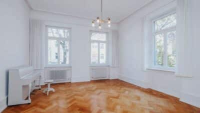 Gründerzeitvilla in beliebter Lage: Repräsentatives Einfamilienhaus mit Plattform-Lift, 79102 Freiburg, Einfamilienhaus
