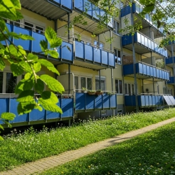 Wohnen in FR-Oberau: vermietete 2-Zimmer-Wohnung mit Balkon, 79102 Freiburg, Apartment