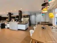 Einladendes, lebendiges Ambiente