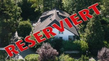 Residieren im Kurort Badenweiler – Generationenhaus auf großzügigem Grundstück, 79410 Badenweiler, Zweifamilienhaus