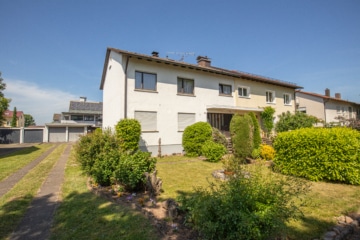 Große Doppelhaushälfte mit schönem Garten, 79312 Emmendingen, Doppelhaushälfte