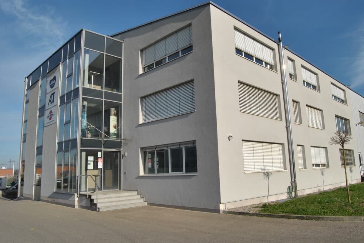 Büro- und Verwaltungsgebäude mit Personenaufzug