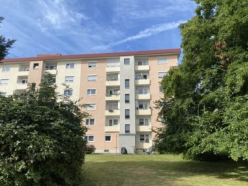 Freiburg-Betzenhausen: 3-Zimmer-Wohnung mit toller Aussicht (Erbpacht), 79114 Freiburg, Dachgeschosswohnung